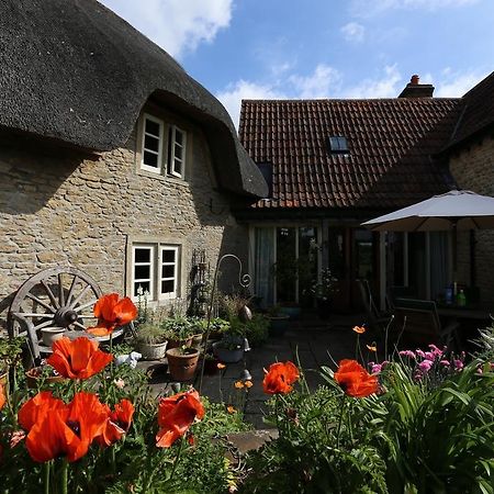 Thatch Cottage Lacock Exterior photo
